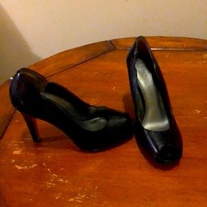Nine West peep toe heels